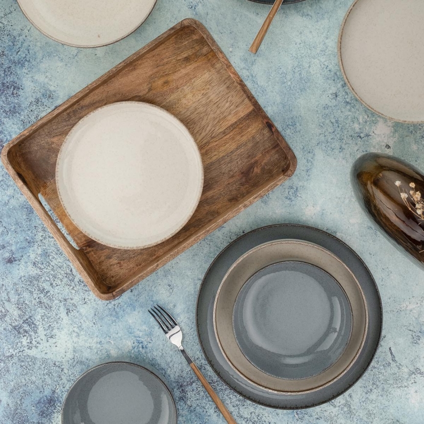 16-delars middagsservis i porslin, grå/beige