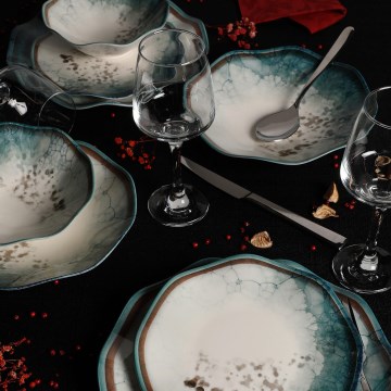 24-delars middagsservis i blått porslin