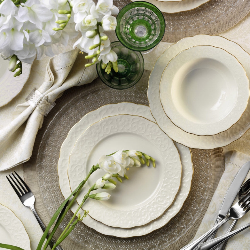 24-delars middagsservis i porslin, vit/guld