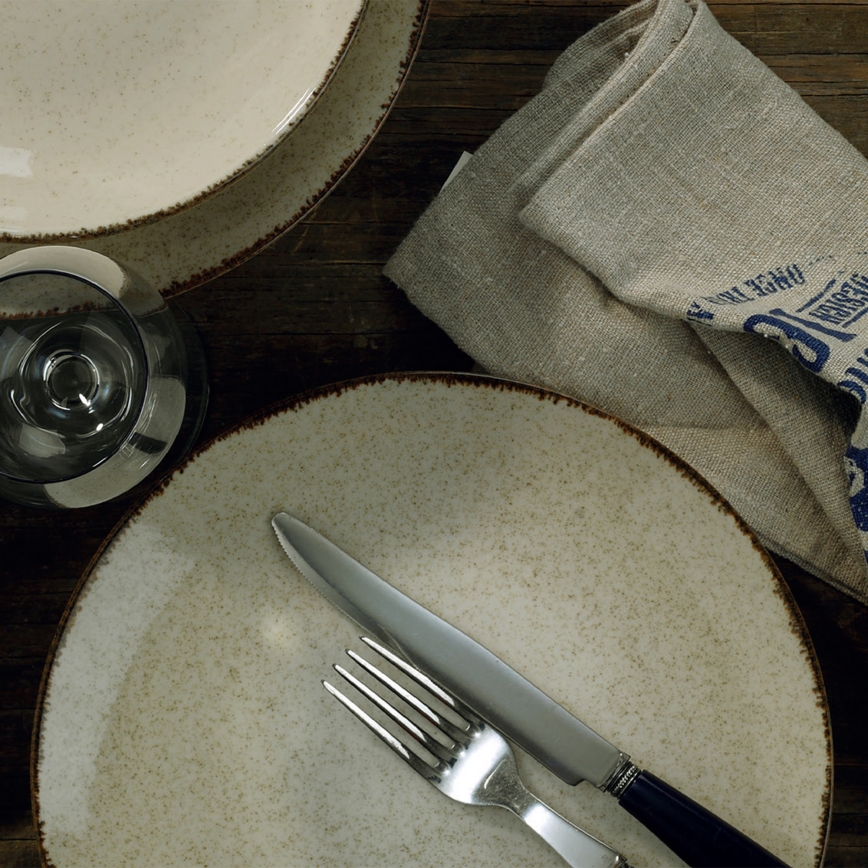 24-delars servis i beige porslin