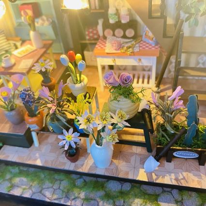 2Kids Toys - Miniatyr av Darcyin blomsterhus, 2xAAA