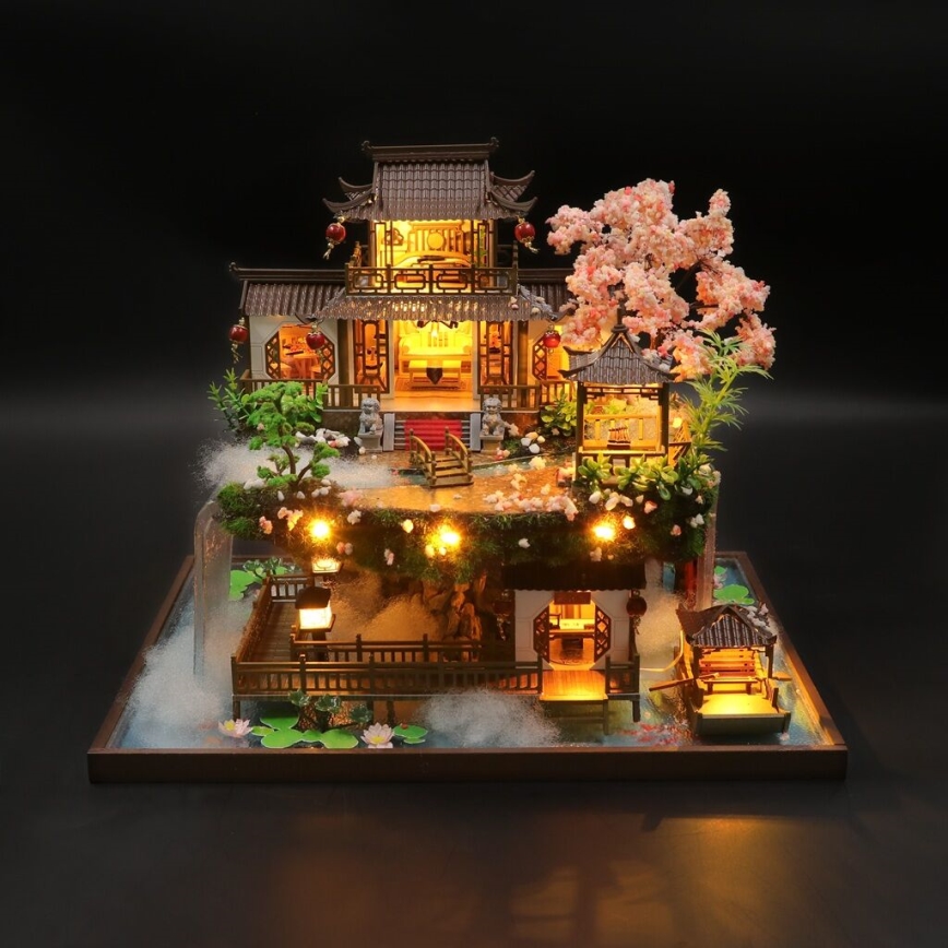 2Kids Toys - Miniatyr av sagovilla med hus 2xAAA