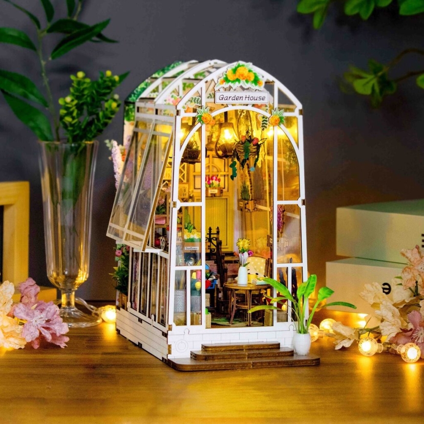 2Kids Toys - Miniatyr av trädgårdshus 2xAAA