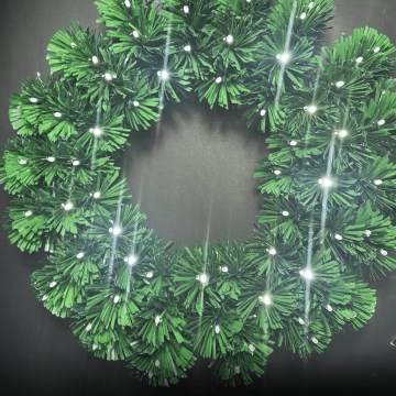 Aigostar - LED utomhusjulkrans, 72 LED, 3×AA, Ø 50 cm, IP44, kallvit
