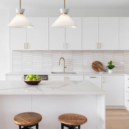 Alora Mood - Taklampa med stång HALSTON 1xE27/60W/230V guld