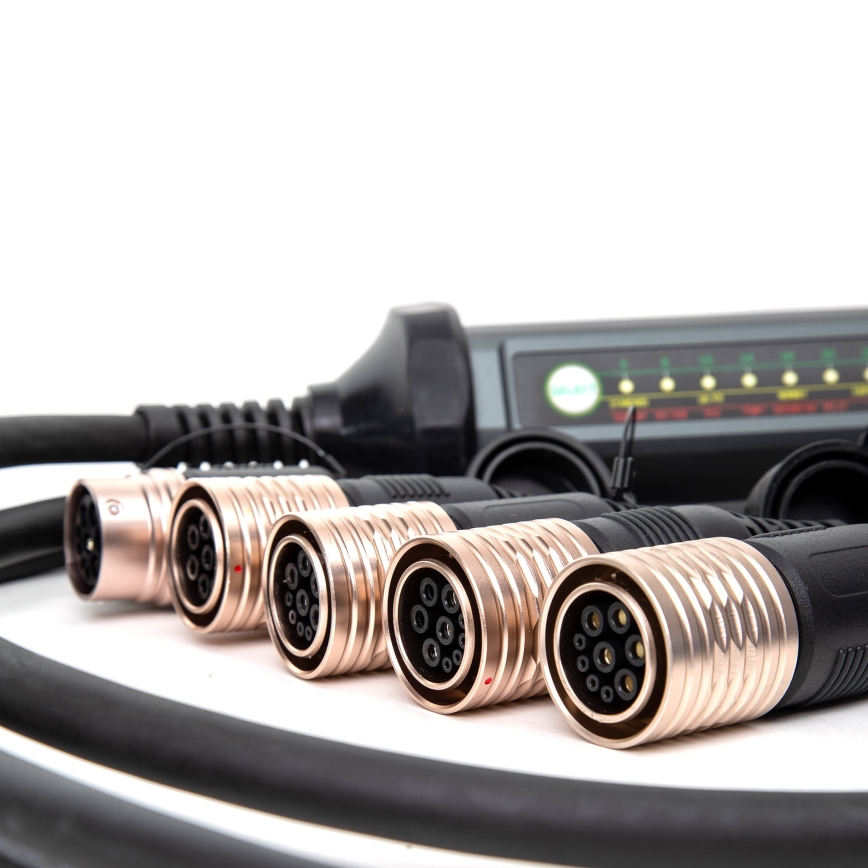Bärbar laddare för elbilar med 4 adaptrar Typ 2 32A/480V 22kW 7m IP67
