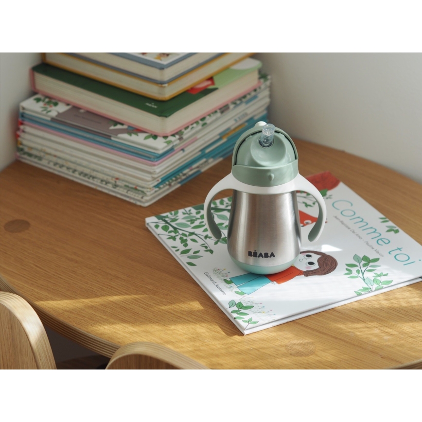 Beaba - Thermo-insulated mug med en straw 250 ml grön