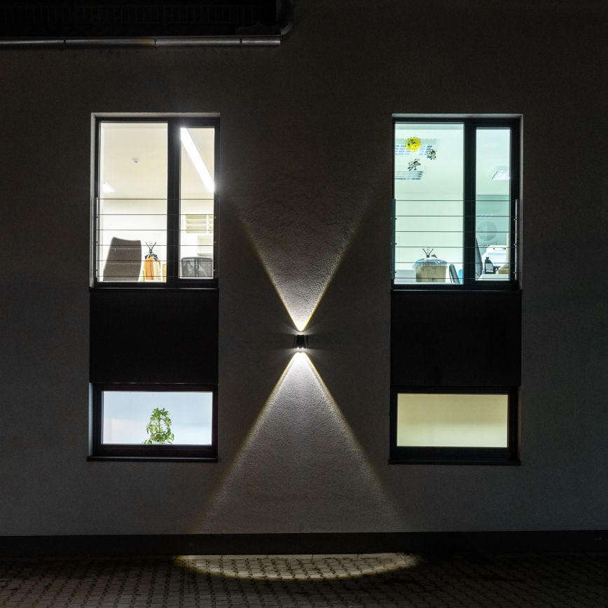 Brilagi - LED solcell väggbelysning PYRAMID LED/2W/3,2V IP54