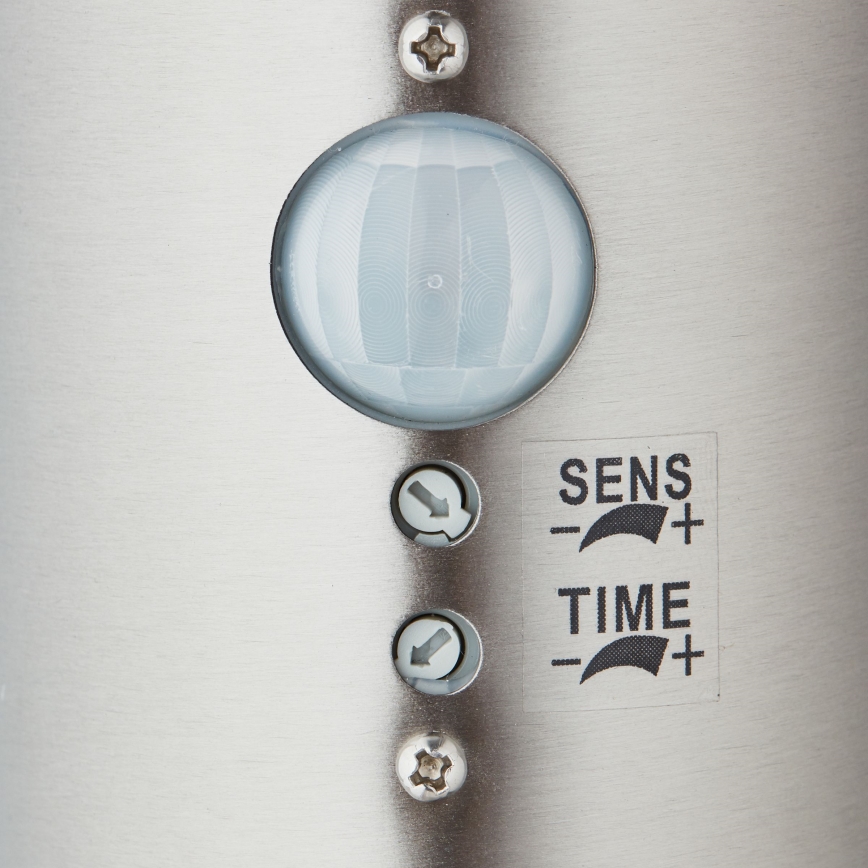 Brilliant - LED Utomhuslampa med sensor LEIGH LED/0,9W/230V + 1xE27/11W 80 cm IP44 skinande krom