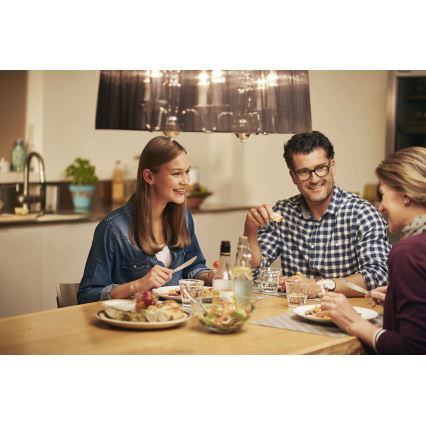 Dimbar LED-lampa Philips Warm Glow E14/6W/230V 2200K-2700K 