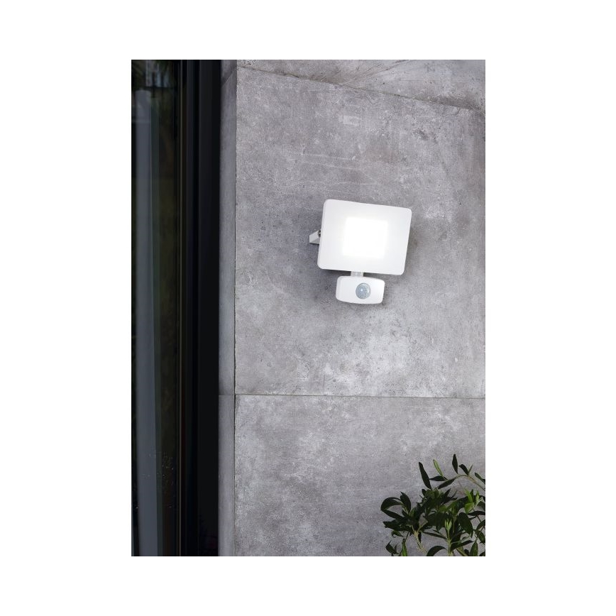 Eglo 33157 - LED Strålkastare med sensor FAEDO 3 LED/20W/230V IP44
