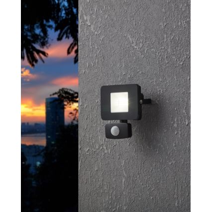 Eglo 97459 - LED Spotlight med sensor FAEDO 3 LED/10W/230V