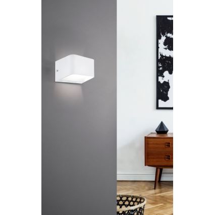 Eglo - LED väggbelysning LED/6W/230V 3000K vit