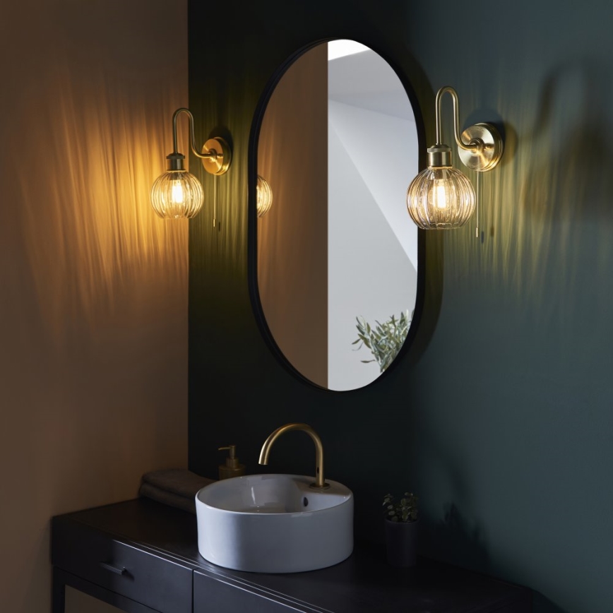 Endon 95507 - Vägglampa för badrum KENDALL 1xE27/10W/230V IP44 mässing