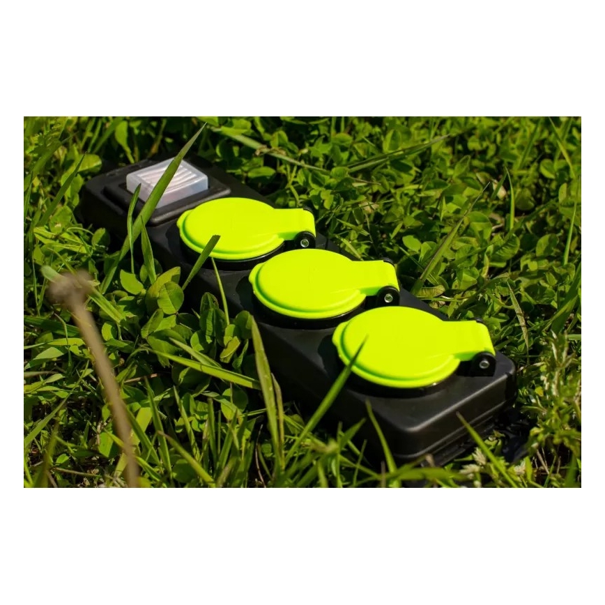 Förlängningskabel med strömbrytare, 3 uttag, 3 m, IP44