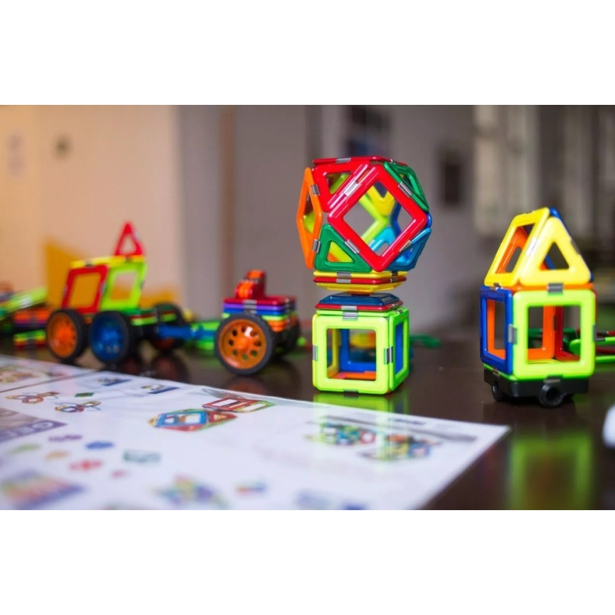 GeoSmart - Magnetiskt byggset Space Truck 42 delar