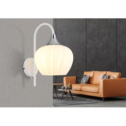 Globo - Vägglampa 1xE27/40W/230V vit