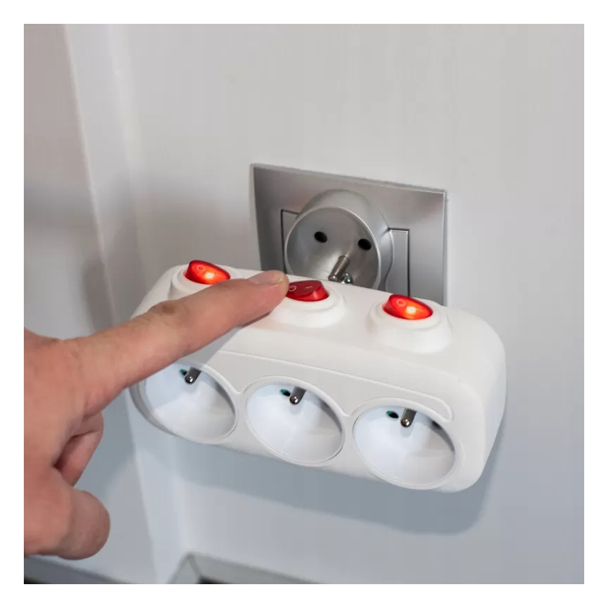 Grenuttag med strömbrytare, 3 uttag