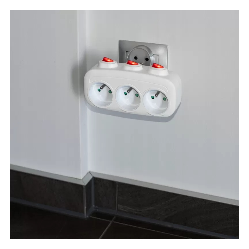 Grenuttag med strömbrytare, 3 uttag