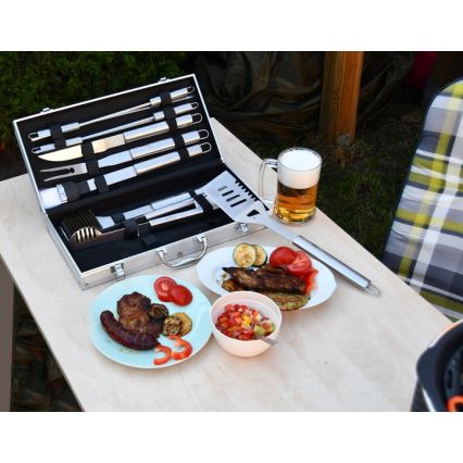 Grilling utensils rostfritt stål with a case 18 delar
