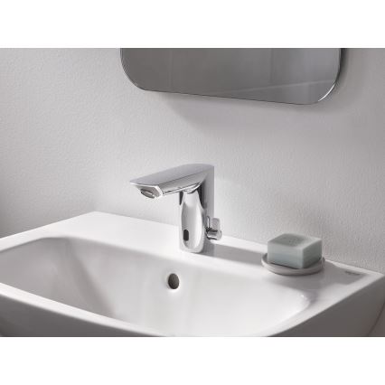 GROHE 36451000 - Elektronisk tvättställsblandare BAU COSMOPOLITAN E blankkrom