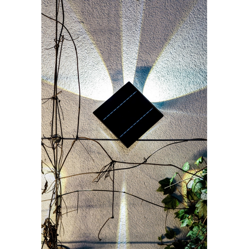 LED solcellsvägglampa med sensor LED/2W/5V IP54 1300 mAh