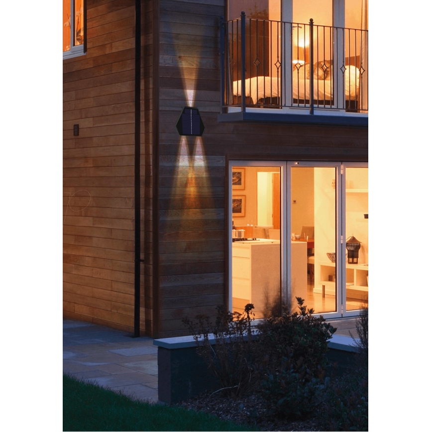 LED solcellsvägglampa med sensor LED/2W/5V IP54 1300 mAh