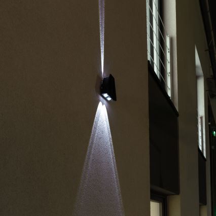 LED solcell väggbelysning med sensor LED/2W/5V IP54 1300 mAh