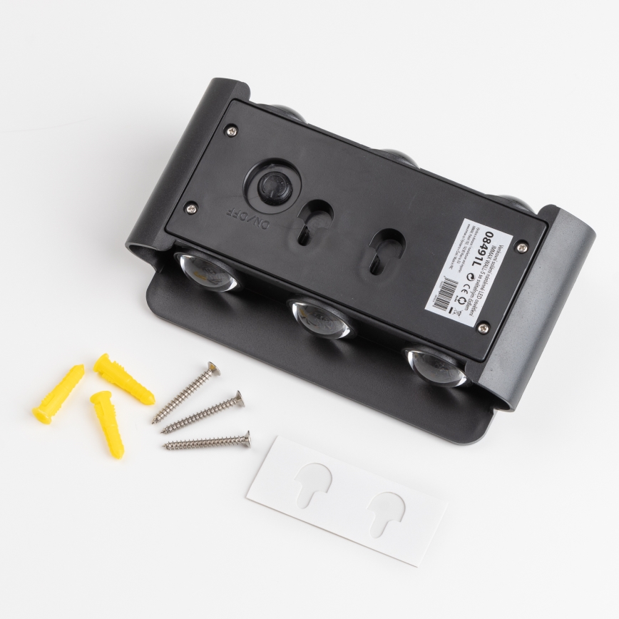 LED solcellsvägglampa med sensor LED/2W/5V IP54 1300 mAh