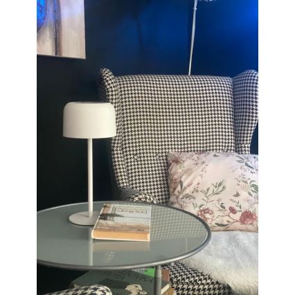 LED Ljusreglerad utomhus solcell lampa LED/4W/5V 3600mAh IP44