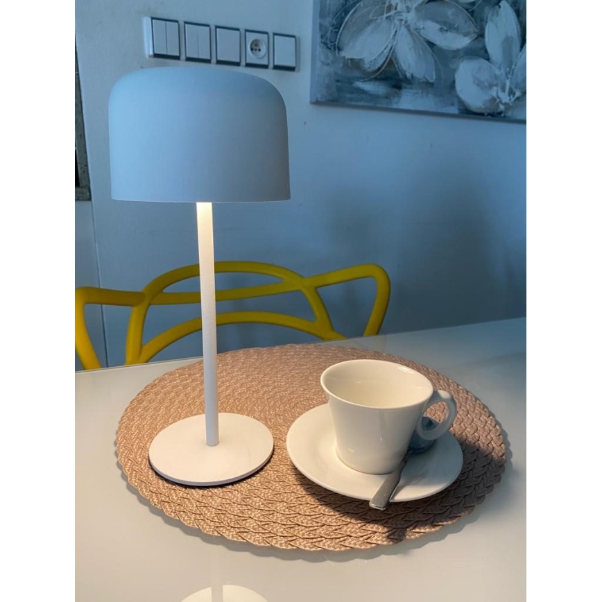 LED Ljusreglerad utomhus solcell lampa LED/4W/5V 3600mAh IP44