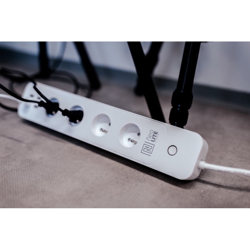 Immax NEO 07707L - Förlängningskabel NEO LITE Smart 4AC + 4USB Wi-Fi Tuya 1,5m