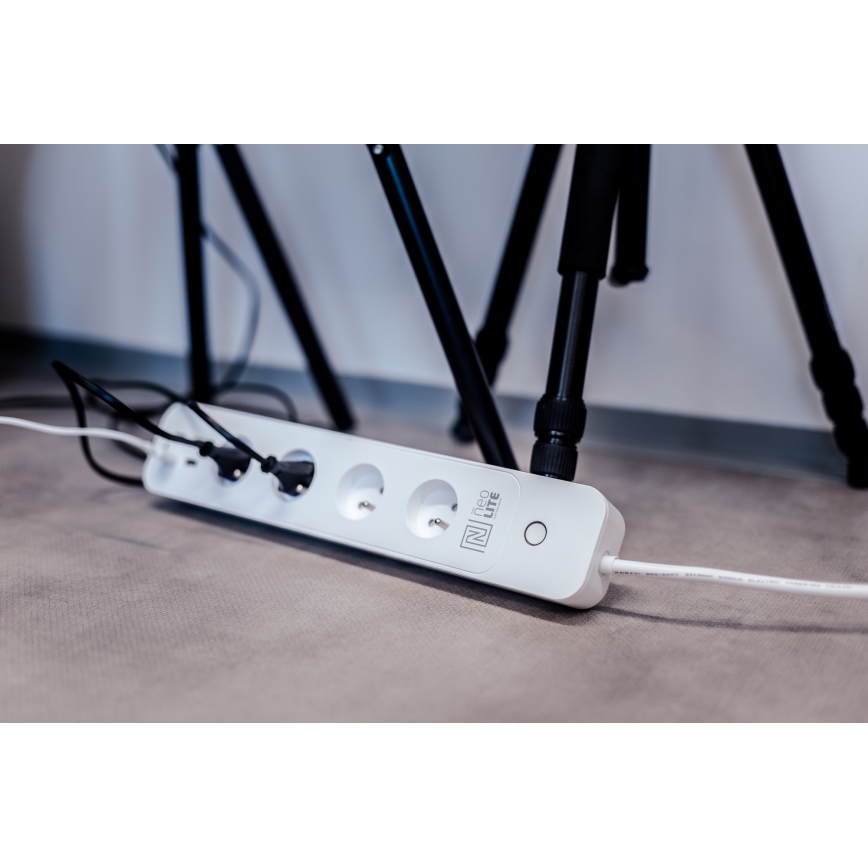 Immax NEO 07707L - Förlängningskabel NEO LITE Smart 4AC + 4USB Wi-Fi Tuya 1,5m