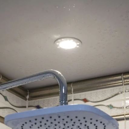 Infälld LED badrumsbelysning LORI LED/4,5W/230V IP65 2700/4000K diameter 8,5 cm vit