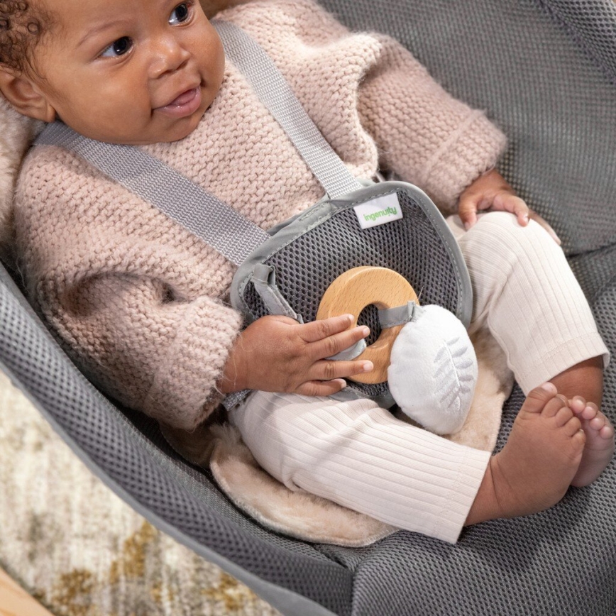 Ingenuity - Vibrerande babysitter med musik EVERY SEASON WESLEY grå