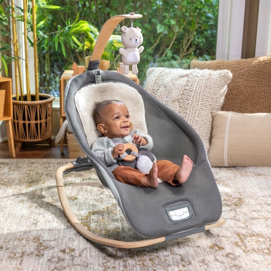 Ingenuity - Vibrerande babysitter med musik EVERY SEASON WESLEY grå