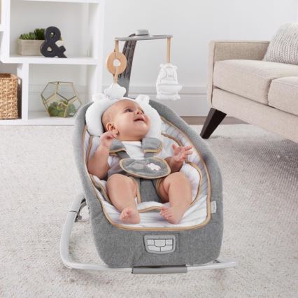 Ingenuity - Vibrerande babysitter med sång  BOUTIQUE 3xLR14