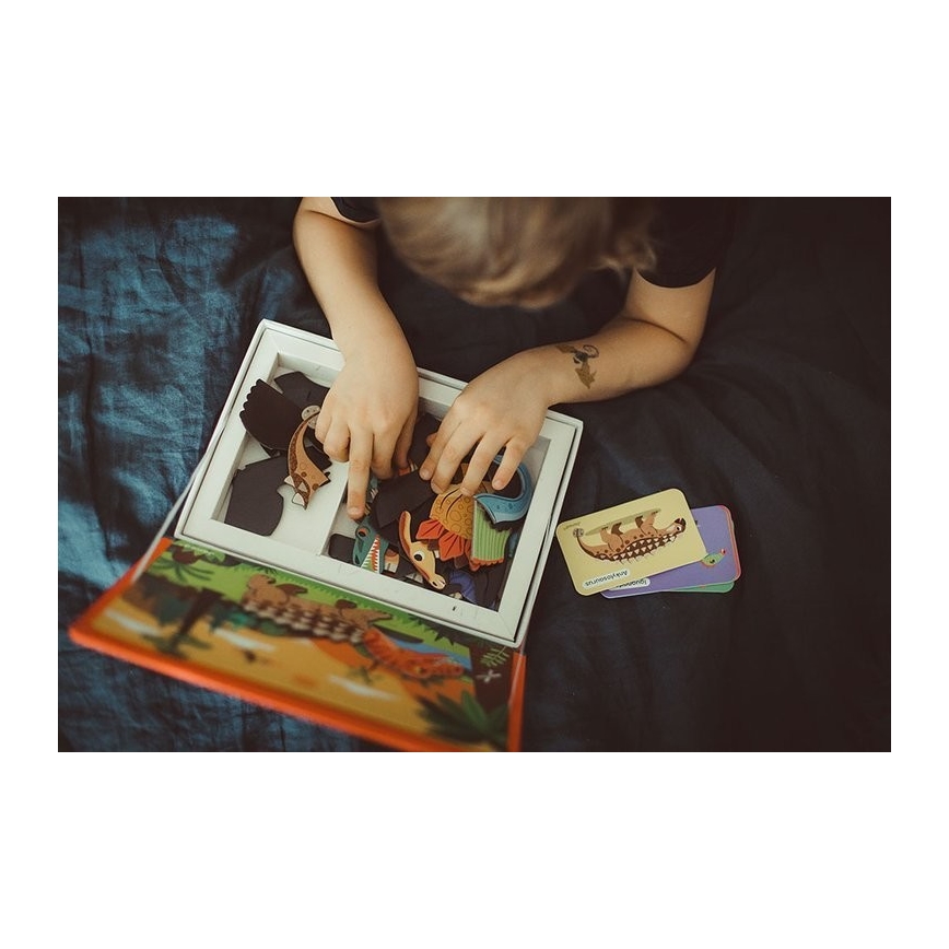 Janod - Magnetiskt interaktivt set MAGNETIBOOK dinosaurier