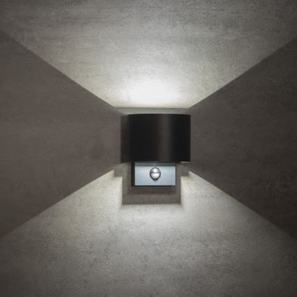 LED utomhusvägglampa med rörelse- och skymningssensor REKA LED/7W/230V IP54 antracit rund