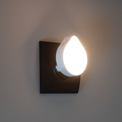 Kanlux 37396 - LED Ljusreglerad orientering belysning med skymningssensor till ett uttag ULOV LED/0,5W/230V vit