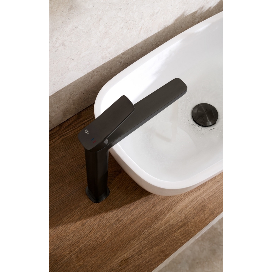 KFA Armatura 4522-712-81 - Tvättställsblandare + bottenventil MALAGA 30,3 cm svart