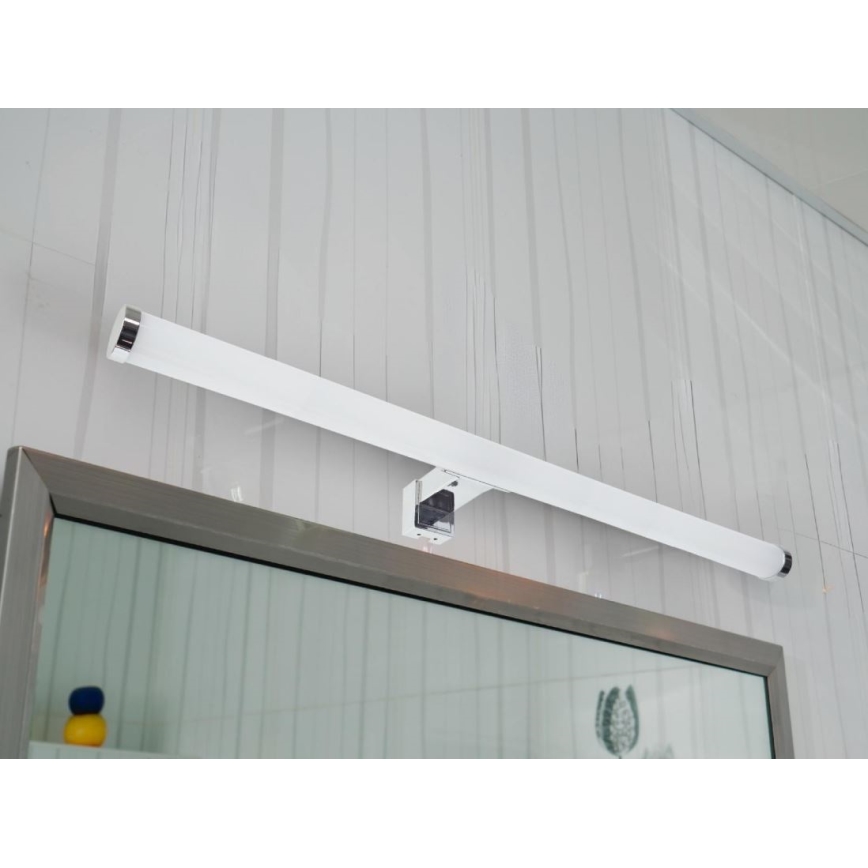 LED-belysning för badrumsspegel LED/12W/230V 59,5 cm IP44 blank krom