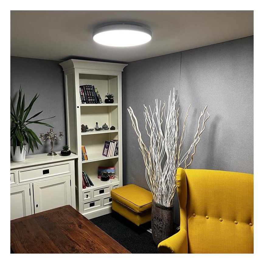 LED Dimbar taklampa LED/48W/230V 2700-6500K Wi-Fi Tuya + fjärrkontroll