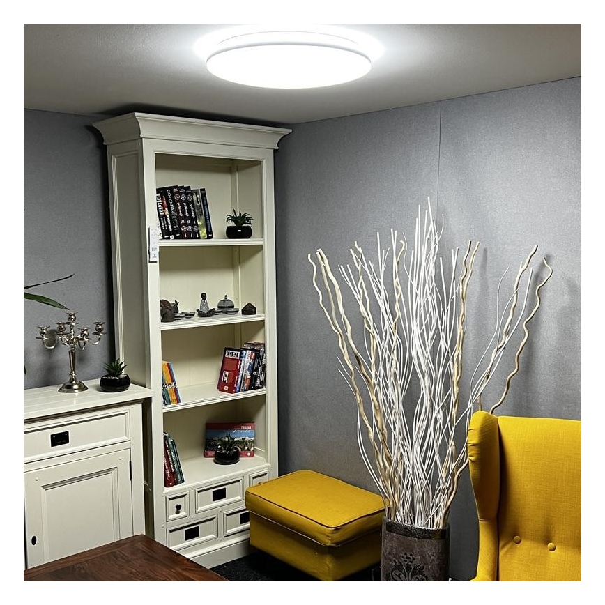 LED Dimbar taklampa LED/48W/230V 2700-6500K Wi-Fi Tuya + fjärrkontroll