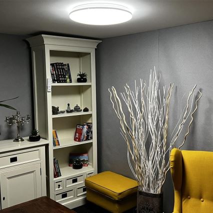 LED Dimbar taklampa LED/48W/230V 2700-6500K Wi-Fi Tuya + fjärrkontroll
