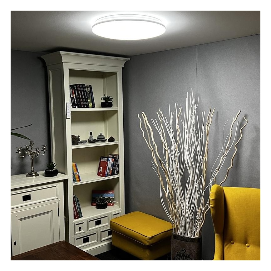 LED Dimbar taklampa LED/48W/230V 2700-6500K Wi-Fi Tuya + fjärrkontroll