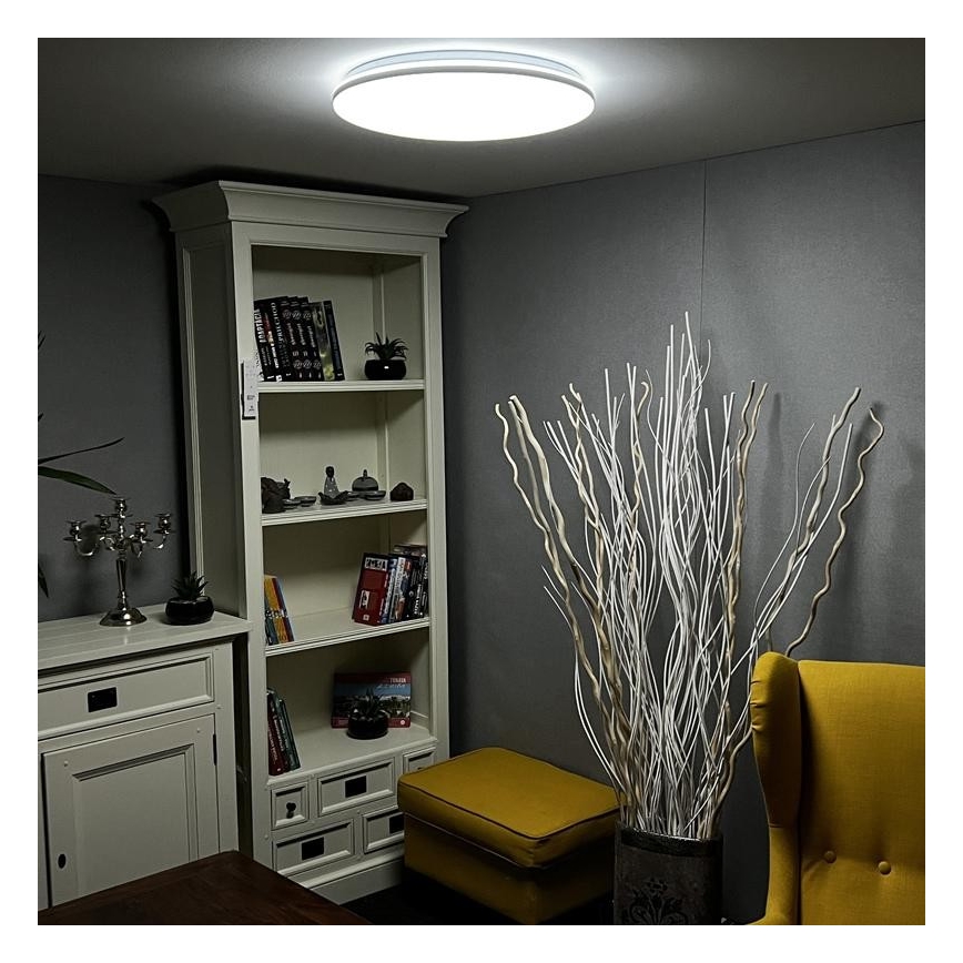 LED Dimbar taklampa LED/48W/230V 2700-6500K Wi-Fi Tuya + fjärrkontroll