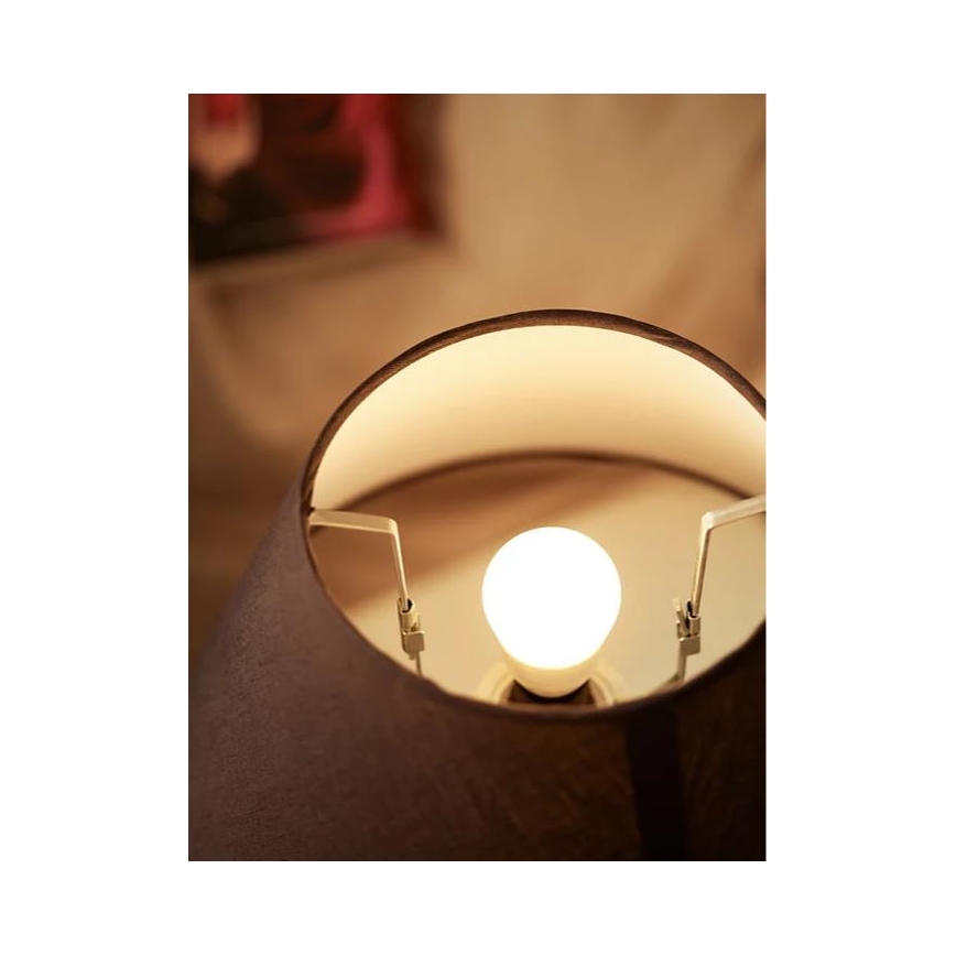 LED glödlampa Philips E27/7W/230V 2700K