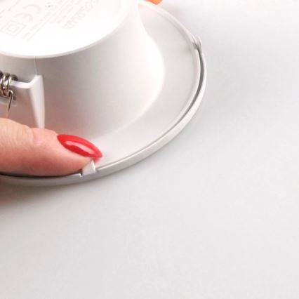 LED infälld taklampa ZOE LED/4,8W/230V vit