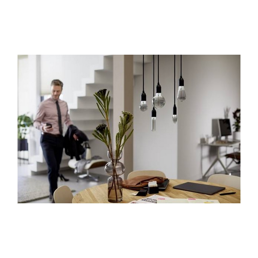 LED-lampa Philips E27/2,3W/230V 2700K